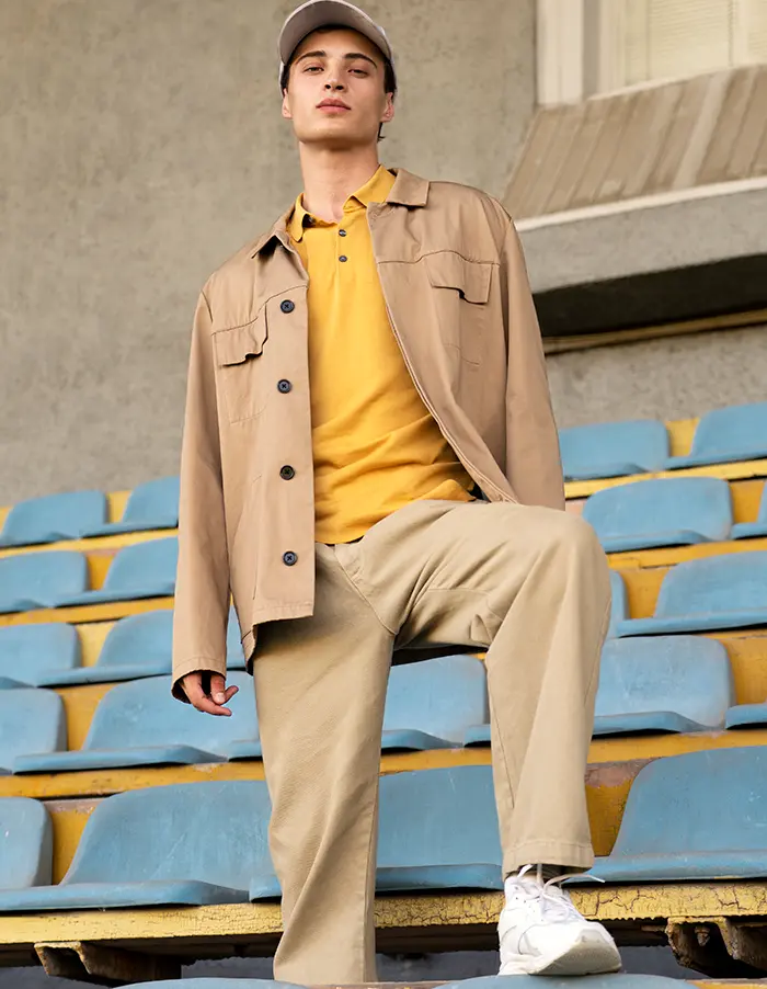 تیپ مردانه با شلوار چینو