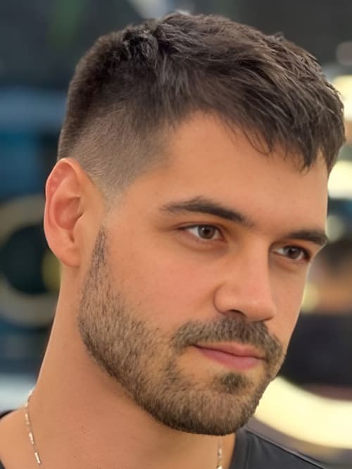 نمونه‌ای از فرنچ کراپ روی صورت گرد و مربعی